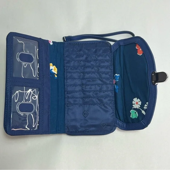 Vera Bradley Ultimate Wristlet in Signature Cotton Santiago Woven Blue - Picture 3 of 7